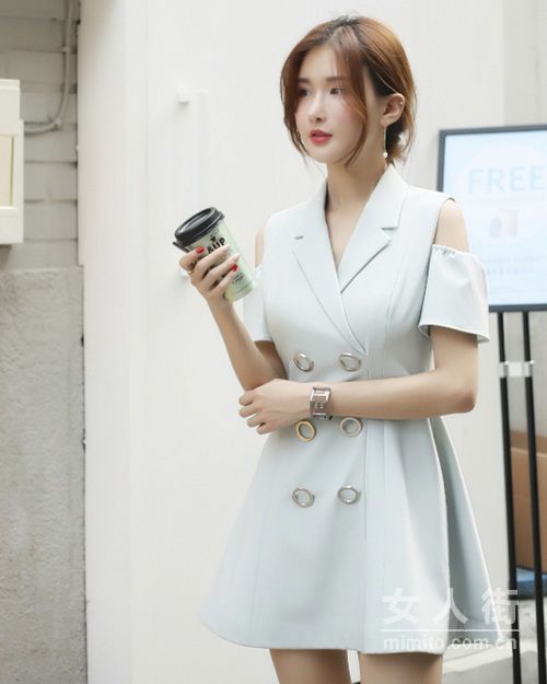 西裝遇上柔美，干練小女人魅力搭配